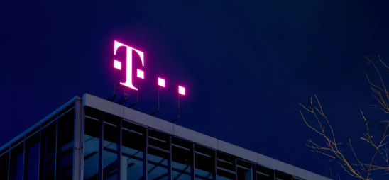 T-Mobile���⵽SIM�����������û���Ϣ�ٴ�й¶.png