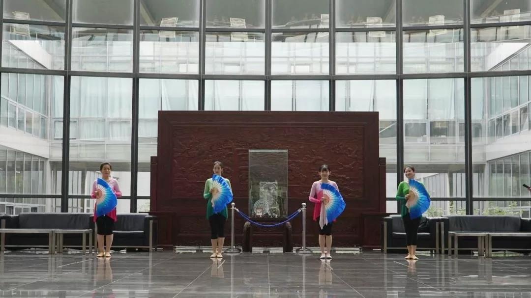 ×ðÁú¿Ê±¡¤(ÖйúÇø)ÈËÉú¾ÍÊDz«!